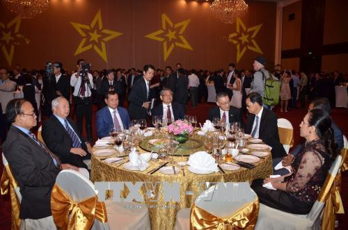 越南驻外代表机构举行国庆73周年纪念活动 ảnh 2 越南驻外代表机构举行国庆73周年纪念活动 ảnh 2