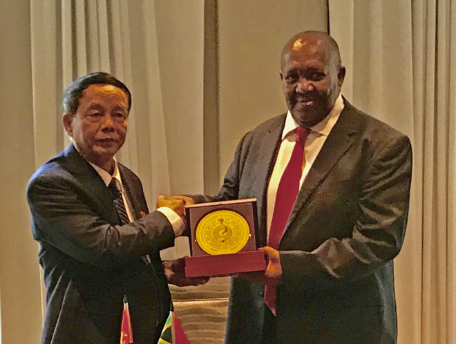 越南国会国防安全委员会代表团访问南非 ảnh 1 越南国会国防安全委员会代表团访问南非 ảnh 1