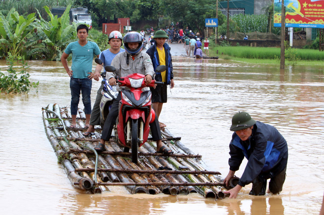 政府总理下达公函指示应对九龙江三角洲和北部地区水灾 ảnh 1 政府总理下达公函指示应对九龙江三角洲和北部地区水灾 ảnh 1