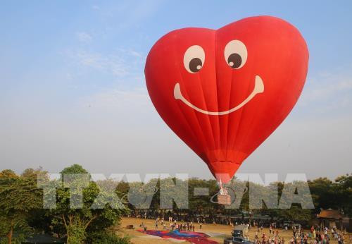 颇具特色的2019年顺化热气球节举行 ảnh 2