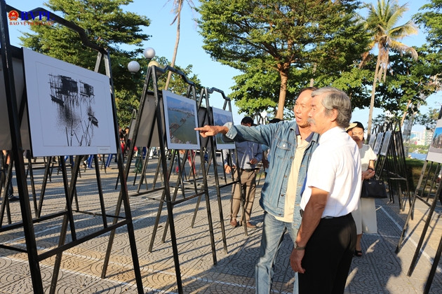 岘港市文化遗产空间图片展展示城市魅力 ảnh 2