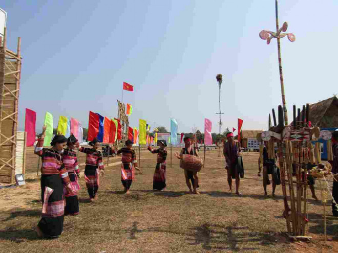 平定省山区少数民族文化体育节增进民族团结 ảnh 2