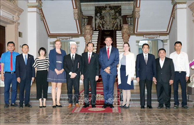 西澳大利亚州愿与胡志明市合作开展液化气、农业等领域合作 ảnh 2 西澳大利亚州愿与胡志明市合作开展液化气、农业等领域合作 ảnh 2