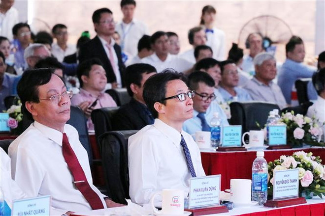 东南亚规模最大的太阳能发电厂和可再生能源综合项目正式落成 ảnh 2