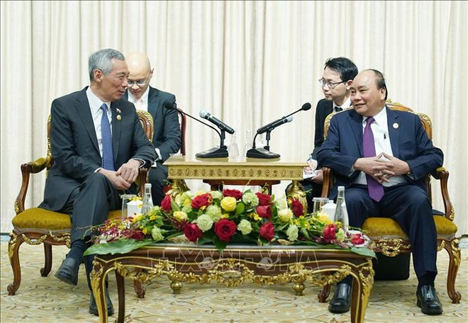 阮春福总理会见新加坡总理李显龙 ảnh 1 阮春福总理会见新加坡总理李显龙 ảnh 1