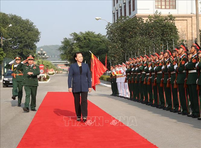 国会主席阮氏金银走访慰问第一军区司令部干部战士 ảnh 2 国会主席阮氏金银走访慰问第一军区司令部干部战士 ảnh 2