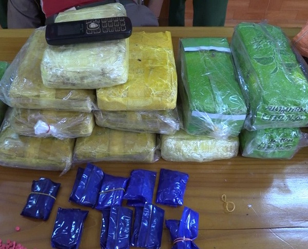 乂安省:一名老挝籍毒贩在乂安省边境地带被抓 ảnh 2 乂安省:一名老挝籍毒贩在乂安省边境地带被抓 ảnh 2