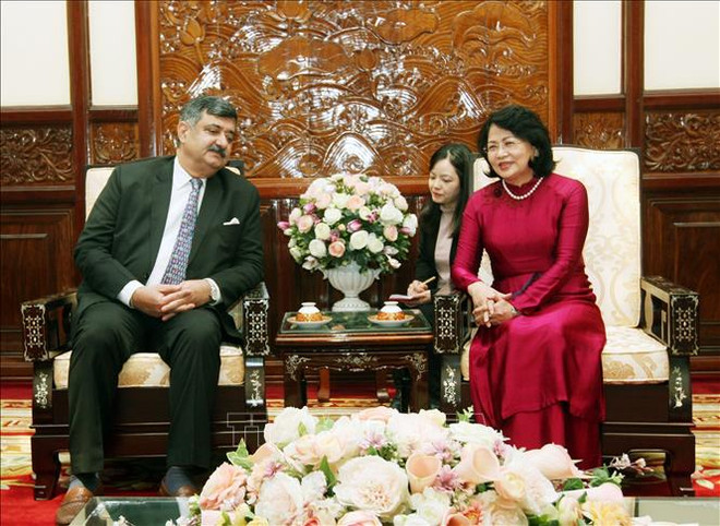 邓氏玉盛会见国际SOS儿童村主席考尔 ảnh 1 邓氏玉盛会见国际SOS儿童村主席考尔 ảnh 1