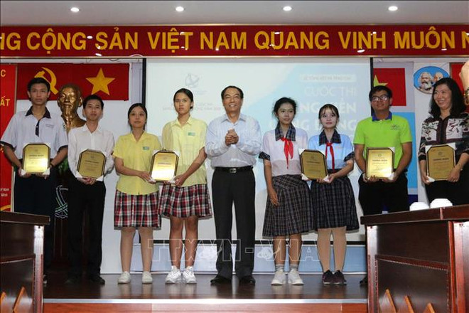 胡志明市举行“2018年惠及社区创新”竞赛总结颁奖仪式 ảnh 1 胡志明市举行“2018年惠及社区创新”竞赛总结颁奖仪式 ảnh 1