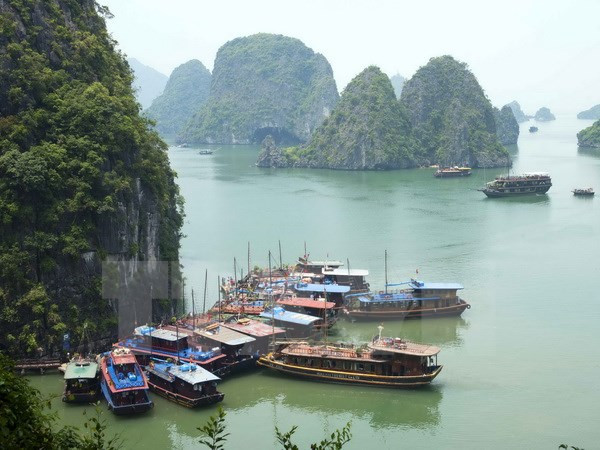 2018年越南国家旅游年:全面提升广宁省的旅游形象 ảnh 1 2018年越南国家旅游年:全面提升广宁省的旅游形象 ảnh 1