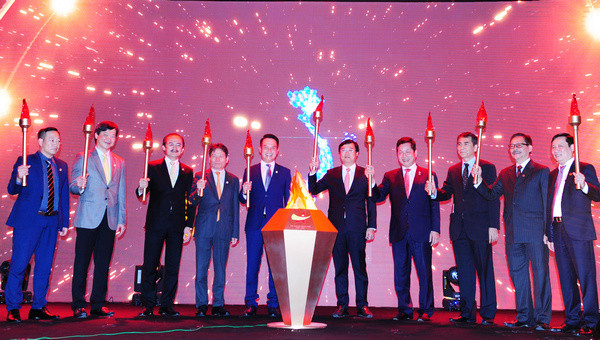 越南青年企业家运动25周年纪念典礼在河内举行 ảnh 1 越南青年企业家运动25周年纪念典礼在河内举行 ảnh 1