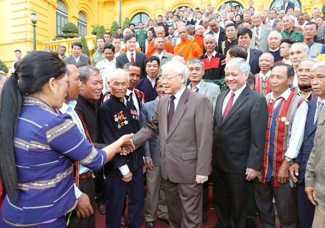阮富仲会见45个少数民族模范老人和村长 ảnh 2 阮富仲会见45个少数民族模范老人和村长 ảnh 2