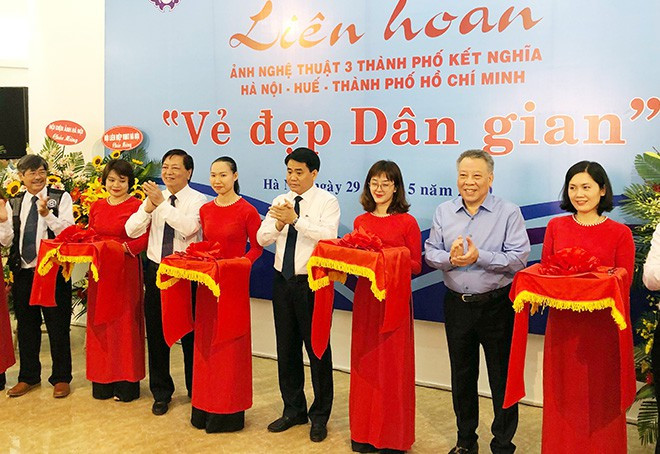 北中南三个地区摄影艺术节在河内举行 ảnh 1 北中南三个地区摄影艺术节在河内举行 ảnh 1