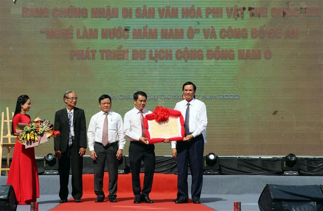 岘港“南乌鱼露生产业”被列入国家级非物质文化遗产名录 ảnh 1 岘港“南乌鱼露生产业”被列入国家级非物质文化遗产名录 ảnh 1