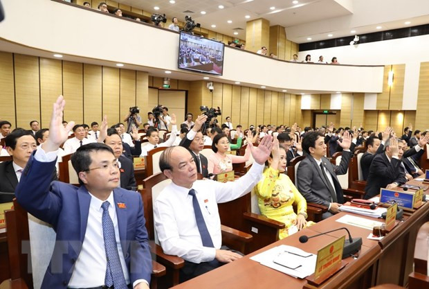 河内市人民议会代表为恢复首都增长势头和经济和社会的发展建言献策 ảnh 2