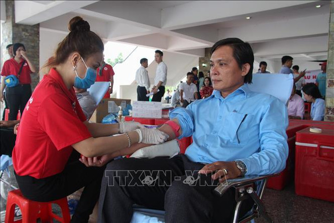 2020年红色征程共采集供应血液近1万单位 ảnh 1 2020年红色征程共采集供应血液近1万单位 ảnh 1