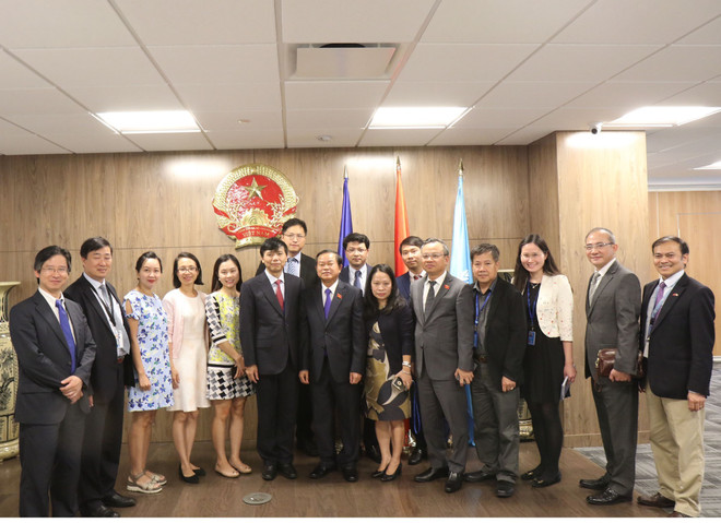 越南国会副主席杜伯巳率团对美国纽约进行工作访问 ảnh 1 越南国会副主席杜伯巳率团对美国纽约进行工作访问 ảnh 1