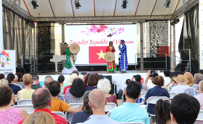 越南文化特色亮相斯洛伐克亚首都布拉迪斯拉发 ảnh 2