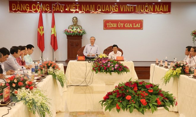 越共中央书记处常务书记陈国旺走访嘉莱省 ảnh 1 越共中央书记处常务书记陈国旺走访嘉莱省 ảnh 1