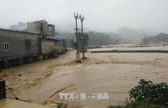 越南北部山区暴雨来袭 洪水爆发 ảnh 1 越南北部山区暴雨来袭 洪水爆发 ảnh 1