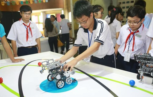胡志明市为学生和大学生举行科技日 ảnh 1 胡志明市为学生和大学生举行科技日 ảnh 1