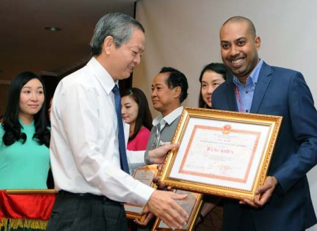 越捷航空公司被评为2015年旅游刺激模范企业 ảnh 1 越捷航空公司被评为2015年旅游刺激模范企业 ảnh 1