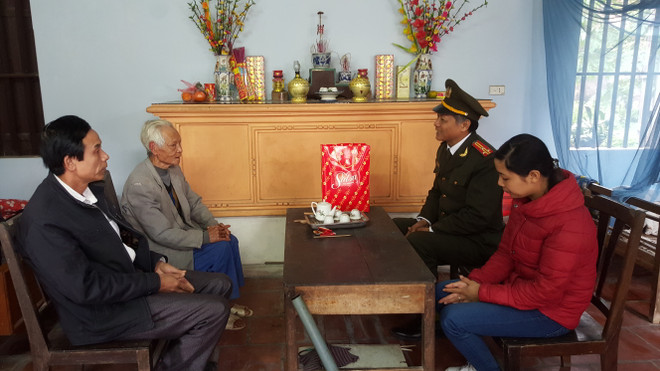 阮氏缘副主席出席河南省“丙申年春节向穷人送温暖”晚会 ảnh 1 阮氏缘副主席出席河南省“丙申年春节向穷人送温暖”晚会 ảnh 1