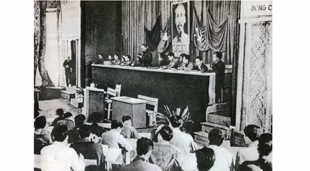 党的光辉历程：党的第二次大会——党领导推动抗战走向完全胜利 ảnh 1