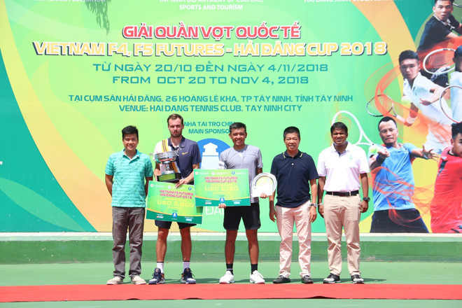 2018年越南男网F5未来赛:李黄南摘银 ảnh 1 2018年越南男网F5未来赛:李黄南摘银 ảnh 1