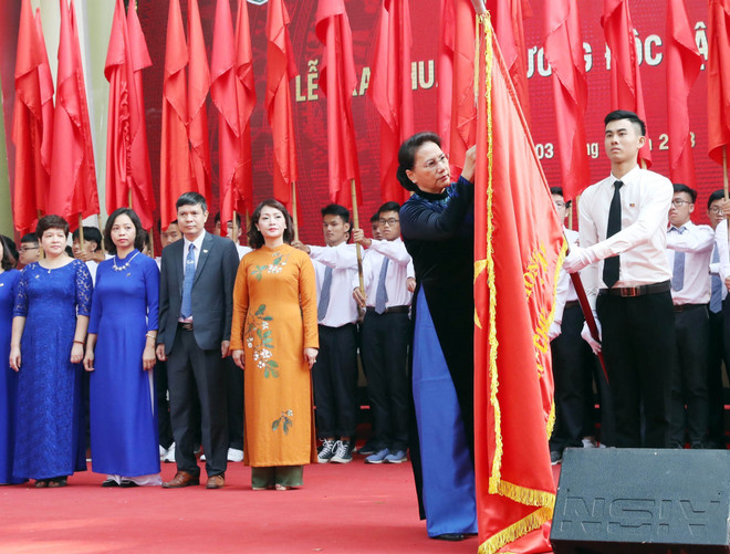 越南国会主席阮氏金银出席朱文安学校110周年校庆庆典 ảnh 2  越南国会主席阮氏金银出席朱文安学校110周年校庆庆典 ảnh 2