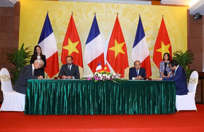 法国总理爱德华•菲利普圆满结束对越南进行的正式访问 ảnh 1