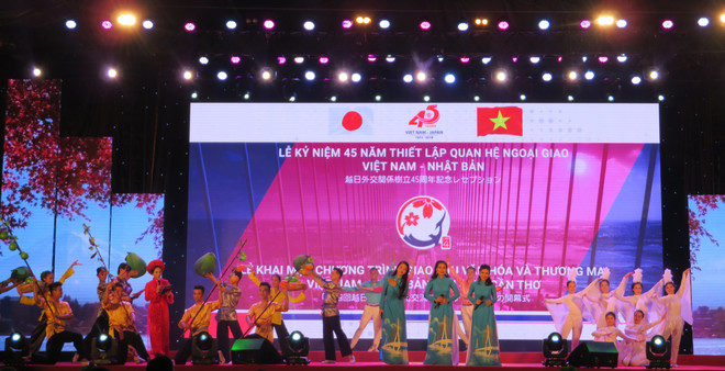 越日文化贸易交流活动进一步密切两国在各领域的关系 ảnh 1 越日文化贸易交流活动进一步密切两国在各领域的关系 ảnh 1