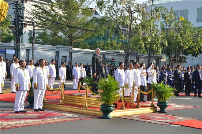 柬埔寨隆重举行国庆65周年庆祝活动 ảnh 1