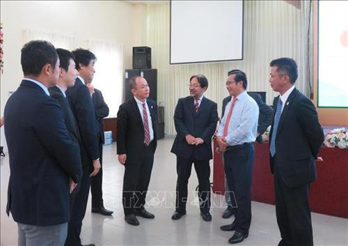 隆安省倾心为企业发展解困 ảnh 1 隆安省倾心为企业发展解困 ảnh 1