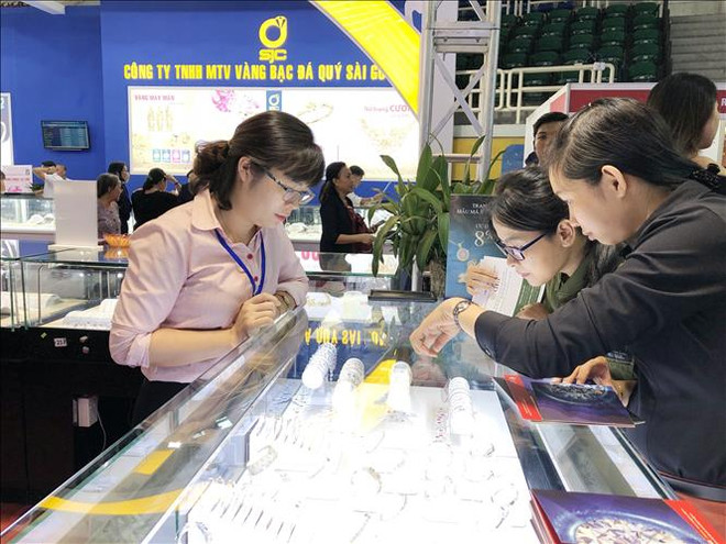 2018年第27届越南国际首饰展览会在胡志明市举行 ảnh 1 2018年第27届越南国际首饰展览会在胡志明市举行 ảnh 1