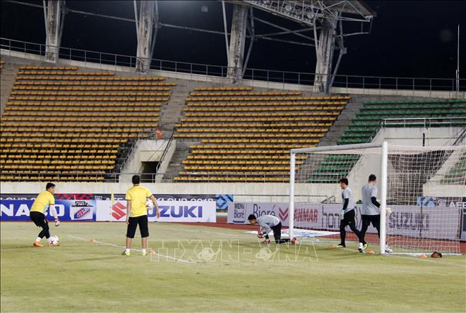 2018年铃木杯东南亚足球锦标赛：越南队严阵以待迎战老挝队 ảnh 2