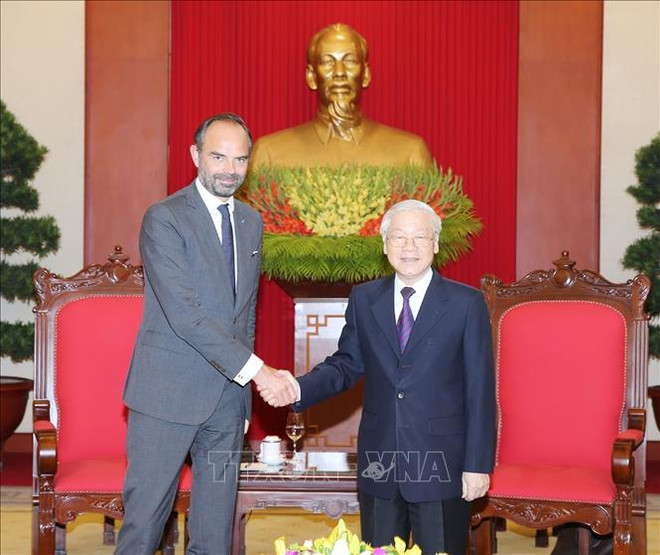 越共中央总书记、国家主席阮富仲会见法国总理爱德华·菲利普 ảnh 1 越共中央总书记、国家主席阮富仲会见法国总理爱德华·菲利普 ảnh 1
