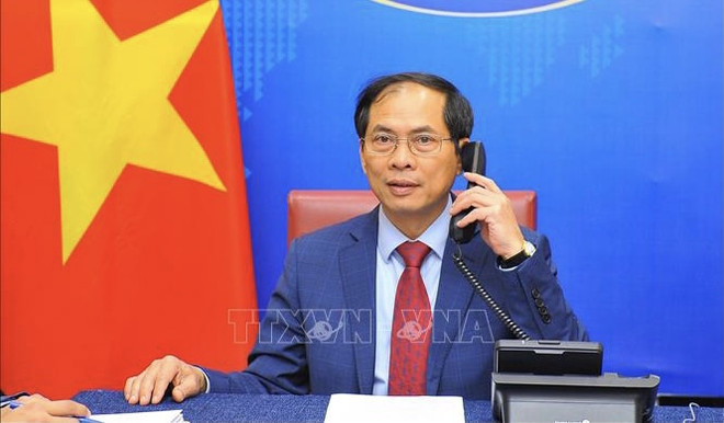 越南外交部部长裴青山与新加坡和印度外长通电话 ảnh 1 越南外交部部长裴青山与新加坡和印度外长通电话 ảnh 1