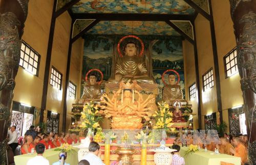 旅居老挝越南人举行活动纪念各位在老越南长老 ảnh 1