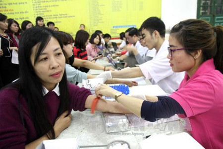  富寿省春季无偿献血活动献血量多达1000单位 ảnh 1