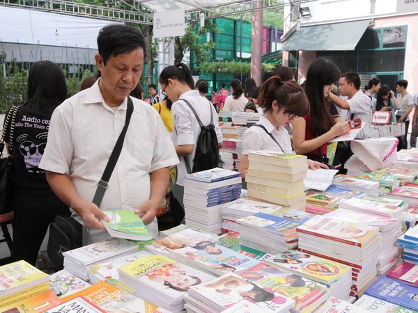 2017年芹苴市图书周在越南芹苴市举行 ảnh 1