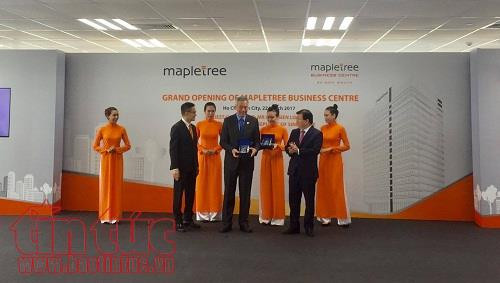 新加坡总理李显龙在胡志明市出席丰树商业中心落成仪式 ảnh 1 新加坡总理李显龙在胡志明市出席丰树商业中心落成仪式 ảnh 1