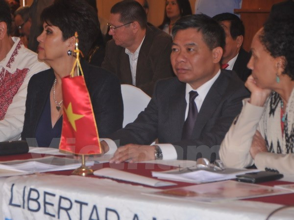 越南代表出席在墨西哥举行的“政党与新社会”国际研讨会 ảnh 1