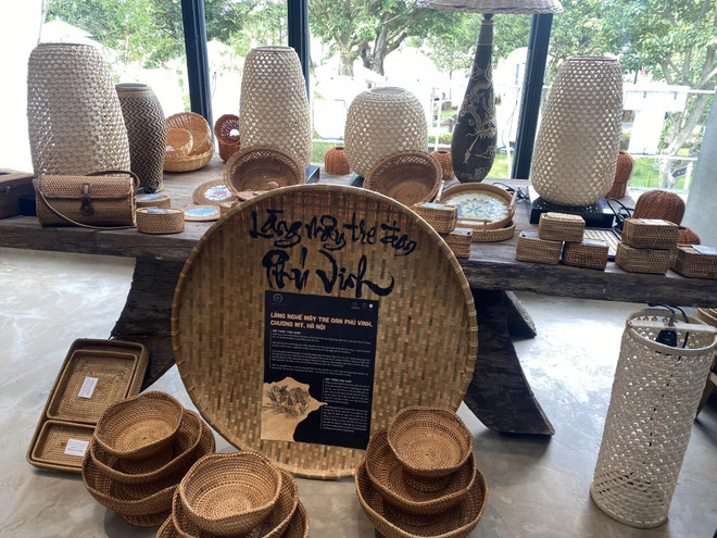 “越南手工艺村之美”展览会在得乐省举行 ảnh 1  “越南手工艺村之美”展览会在得乐省举行 ảnh 1