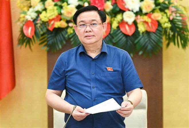 越南国会主席王廷惠前往老挝进行正式访问 ảnh 1 越南国会主席王廷惠前往老挝进行正式访问 ảnh 1