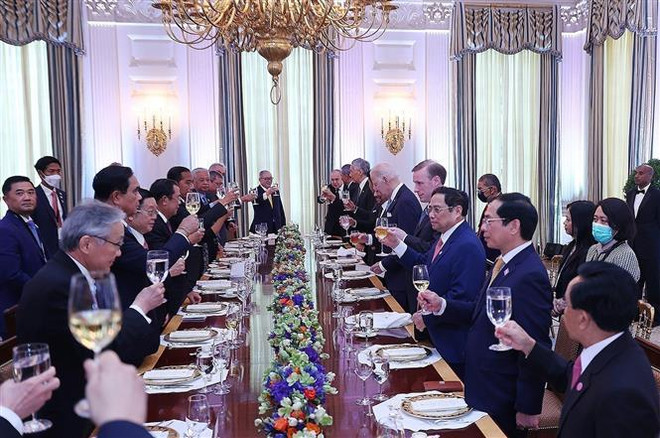 越南总理范明政出席美国总统的招待宴会 ảnh 1 越南总理范明政出席美国总统的招待宴会 ảnh 1