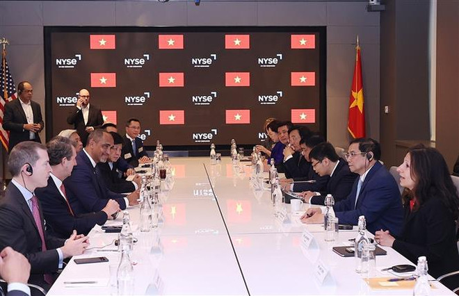 政府总理范明政造访纽约证券交易所 ảnh 4 政府总理范明政造访纽约证券交易所 ảnh 4