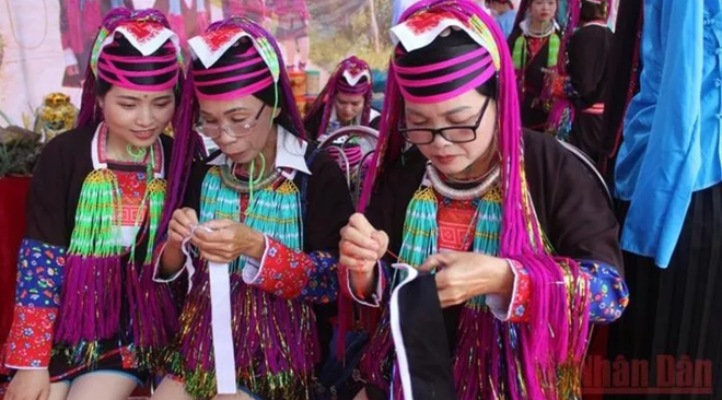 2022年边境桃金娘花节 ảnh 1