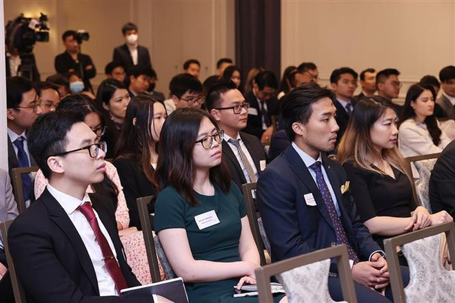 范明政总理:每一名旅外越南人都是代表国家最生动的形象 ảnh 3 范明政总理:每一名旅外越南人都是代表国家最生动的形象 ảnh 3