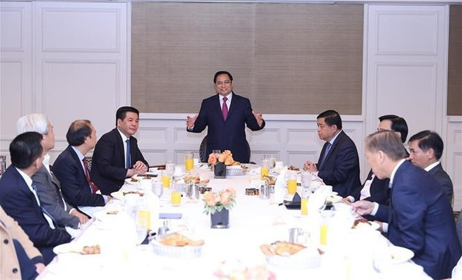 越南政府总理范明政会见越侨和美国的企业和科学家 ảnh 1 越南政府总理范明政会见越侨和美国的企业和科学家 ảnh 1